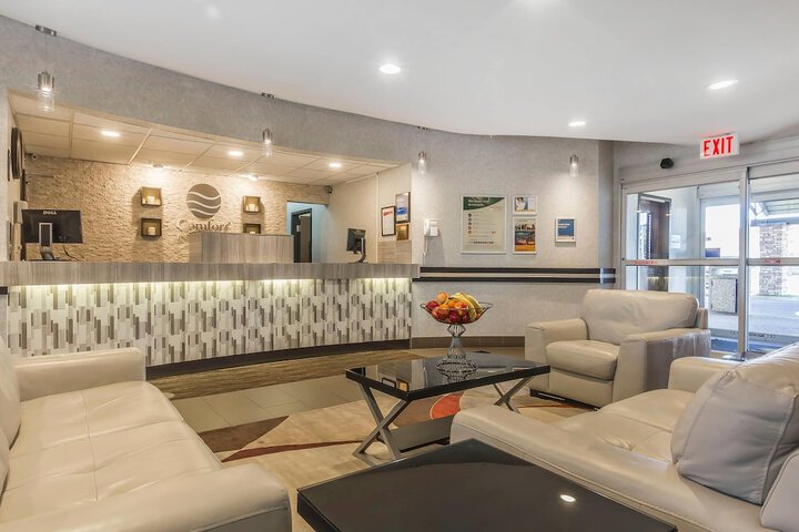 Comfort Inn & Suites Medicine Hat