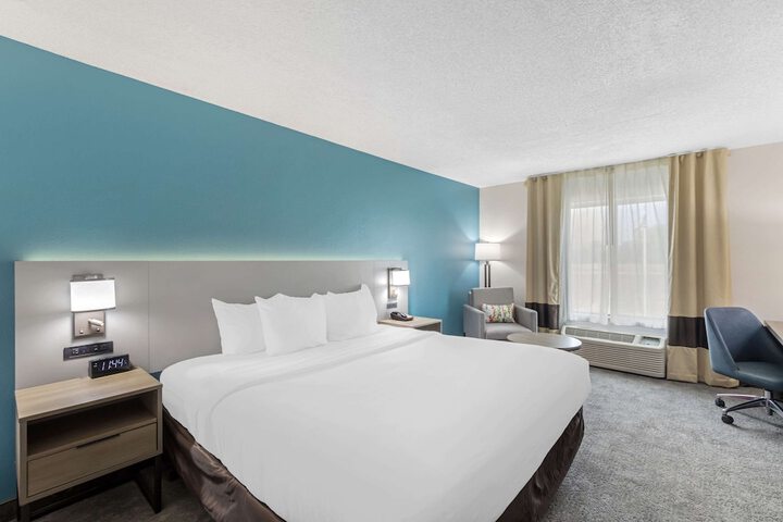 Room 16 of 37