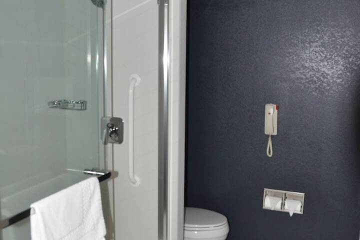 Room 12 of 15