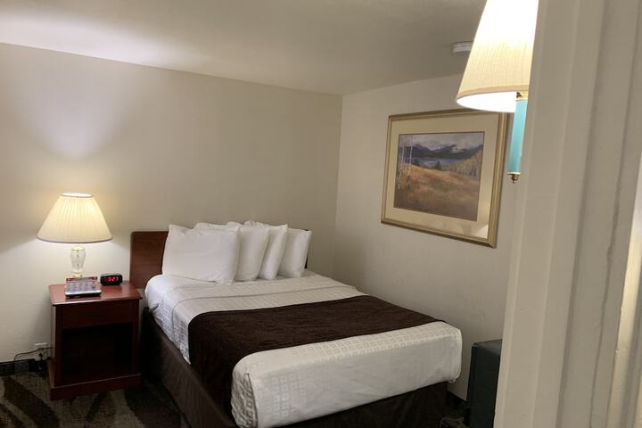 Room 22 of 44