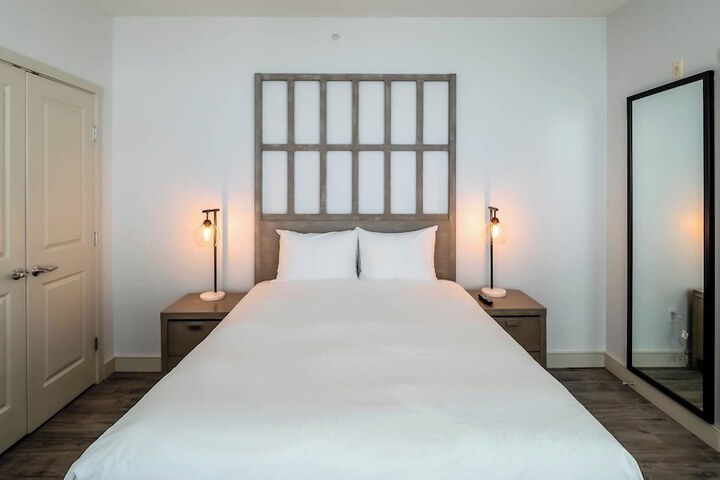 The Oswego Hotel