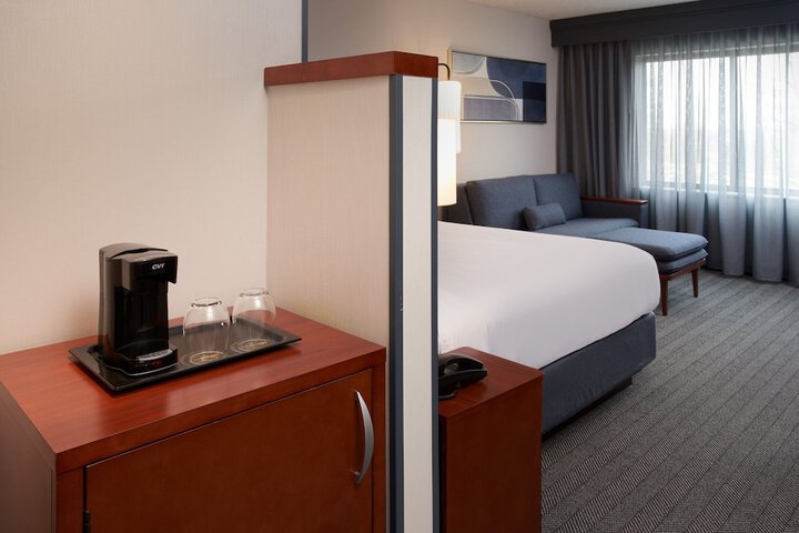 Room 21 of 47