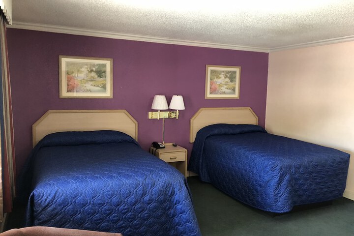 Budget Inn
