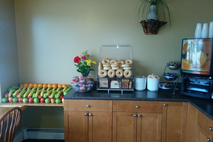 Breakfast/Coffee Service 30 of 38
