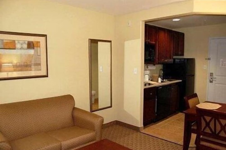 Room 12 of 35