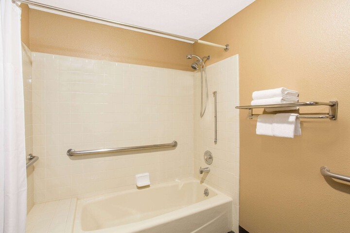 Room 14 of 29