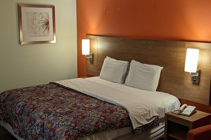 Budget Host Inn