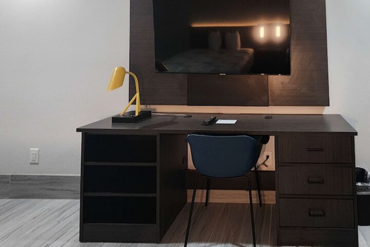 Room 30 of 44
