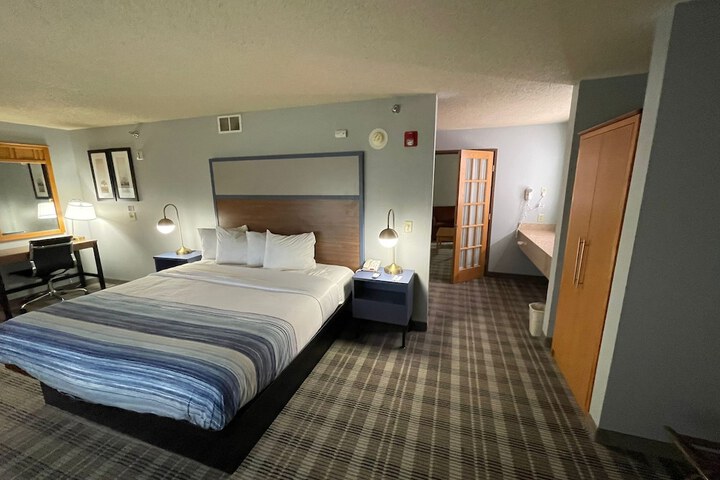 Room 45 of 111