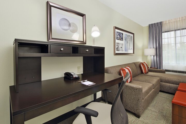 Staybridge Suites Tysons - McLean by IHG
