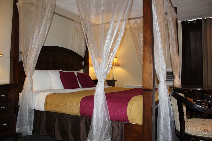 Room 28 of 38