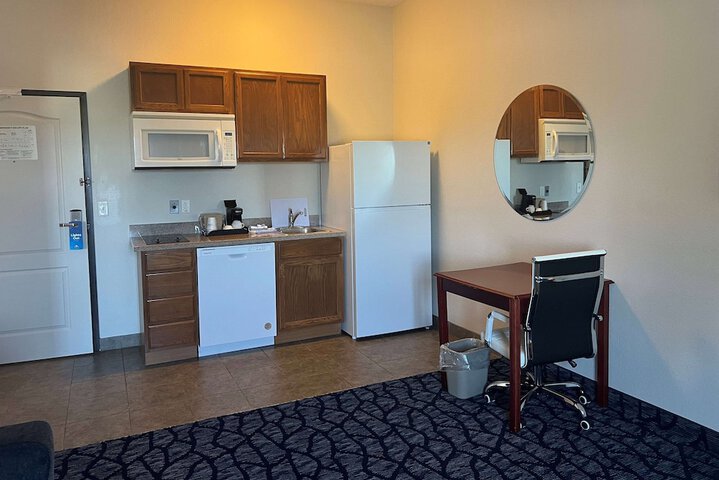Room 15 of 40