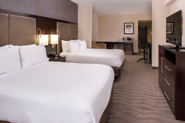 Holiday Inn Express & Suites Monroe by IHG
