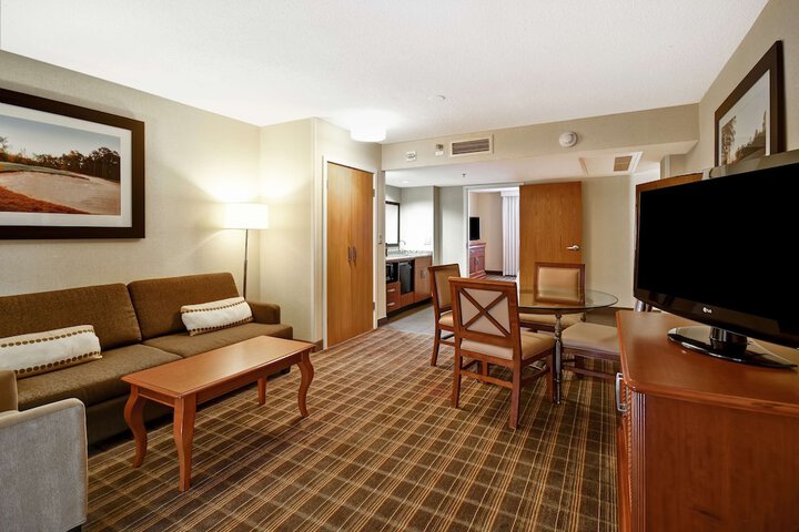 Room 22 of 37