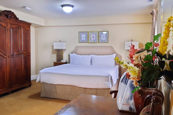 Grant Hall Hotel