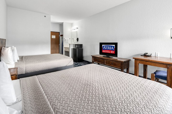 Room 32 of 40