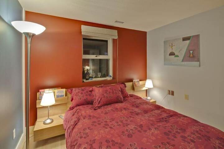 Room 12 of 17