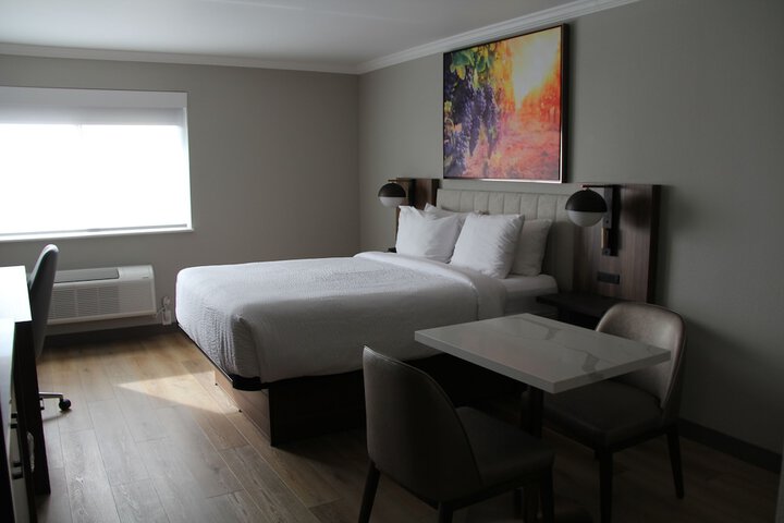Room 52 of 97