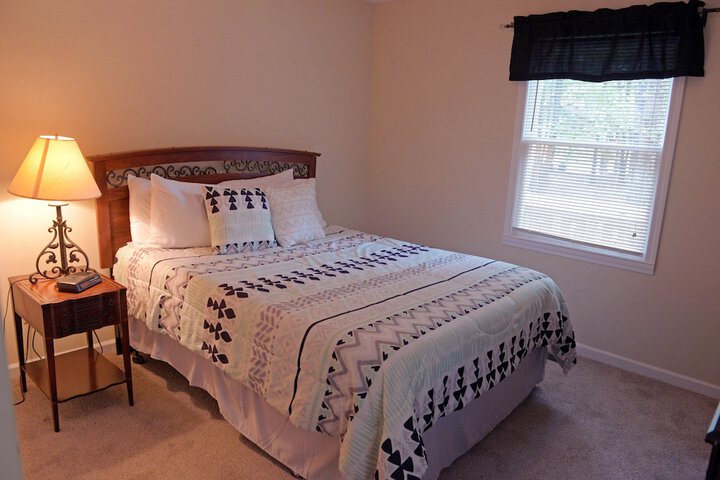 Room 341 of 399