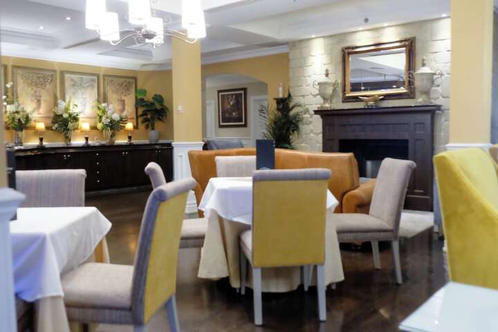 Le St-Martin Hotel & Suites Laval