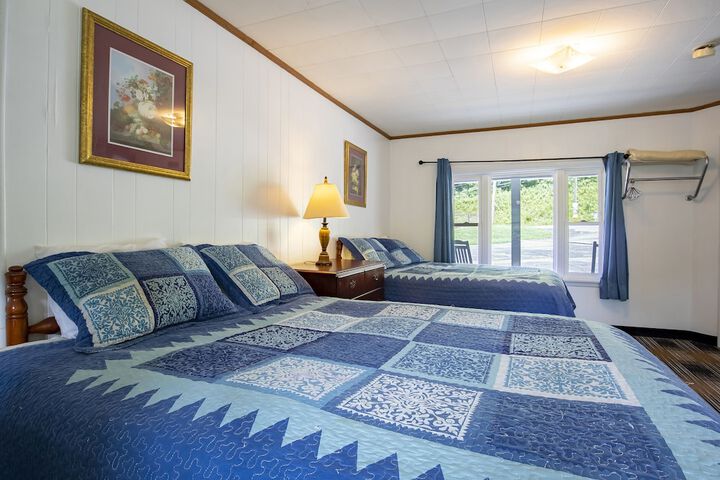 Lloyds on the River Country Inn by OYO