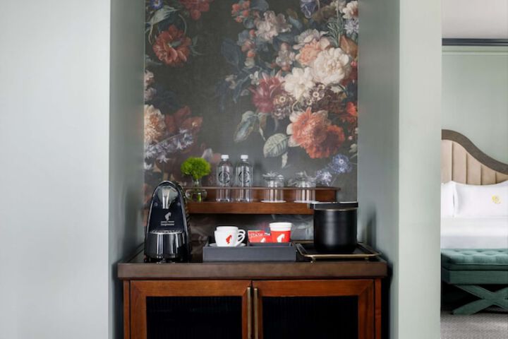The Candler Hotel Atlanta Curio Collection by Hilton