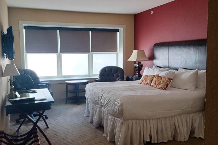 Room 28 of 86