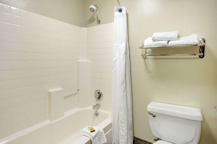 Room 21 of 36