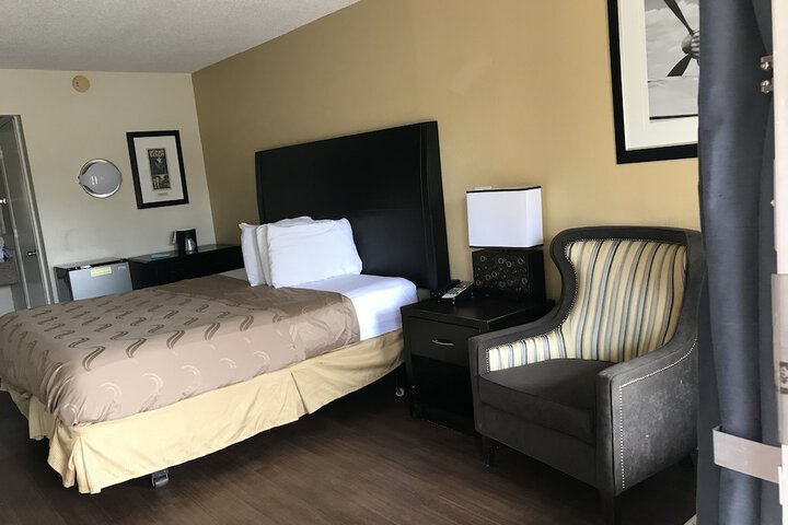 Room 42 of 46
