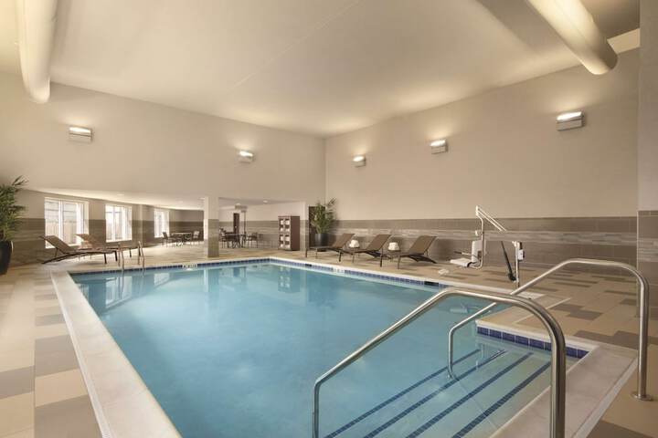 Hyatt Place Chicago / OHare Airport