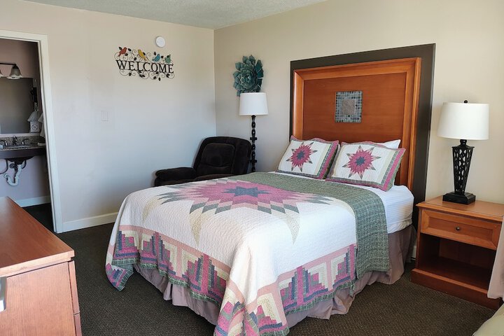 Room 33 of 51
