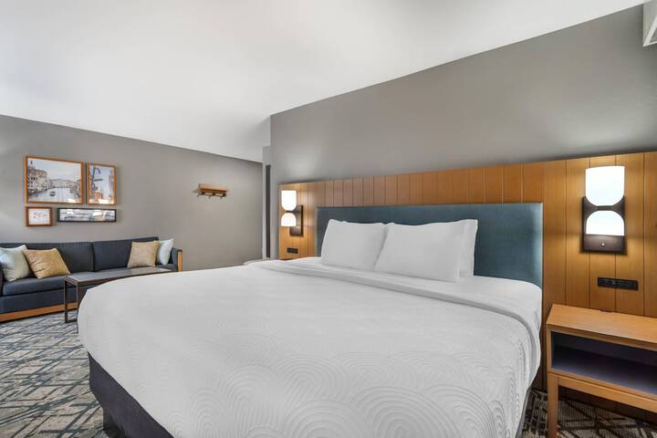Country Inn & Suites by Radisson Shelby, NC
