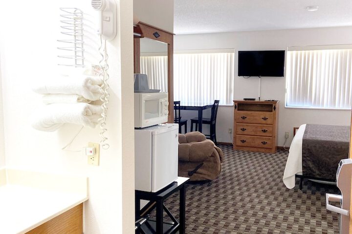 Burke Inn Motel & Suites