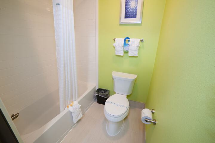 Arya Inn & Suites Farmers Branch