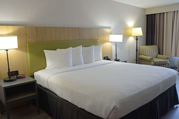 Country Inn & Suites by Radisson Buford at Mall of Georgia, GA