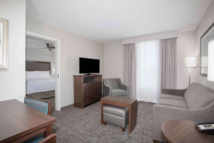 Room 33 of 47