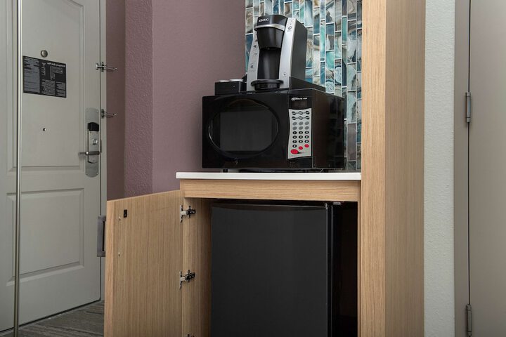 Room 30 of 43