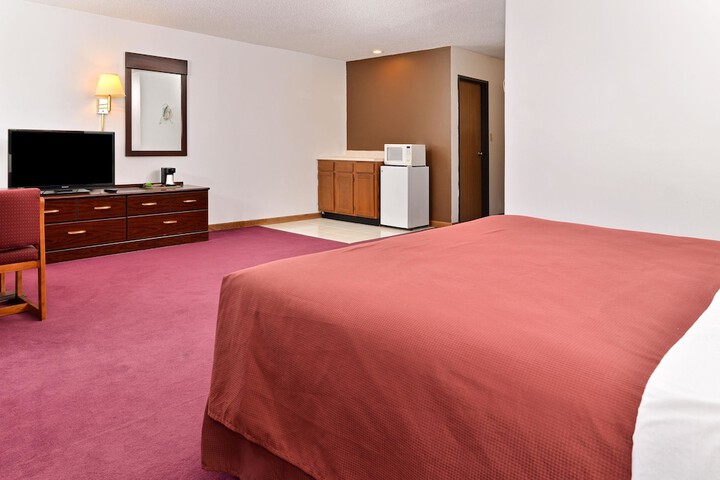 Room 9 of 16