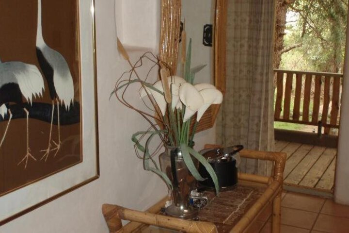 TOUCHSTONE INN