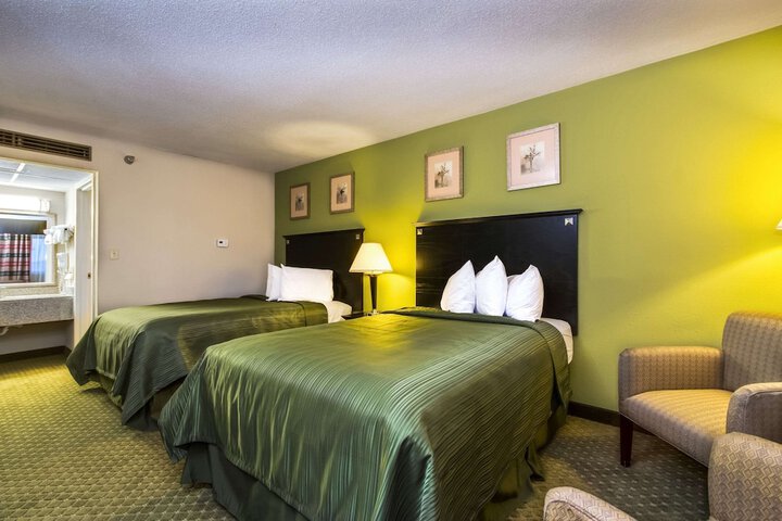 Room 16 of 27