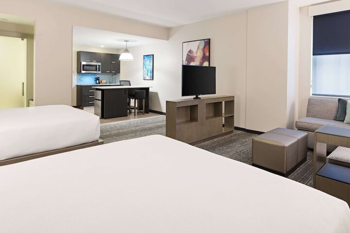 Room 16 of 60