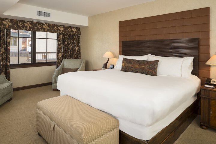 Madeline Hotel & Residences Auberge Collection