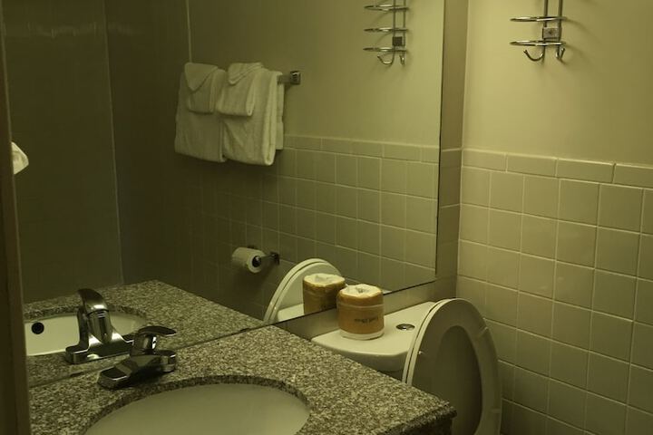 Room 23 of 27