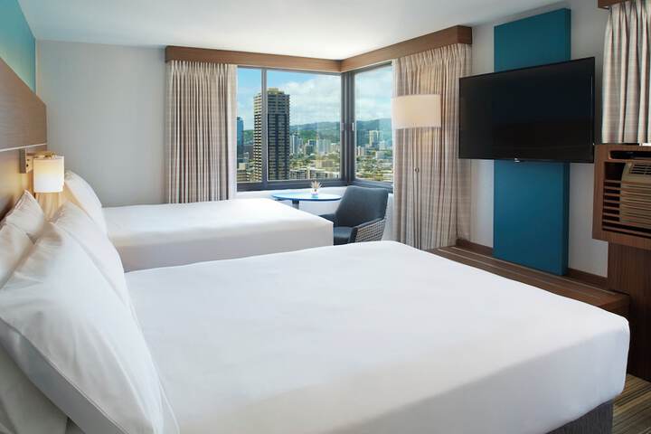 Room 35 of 65