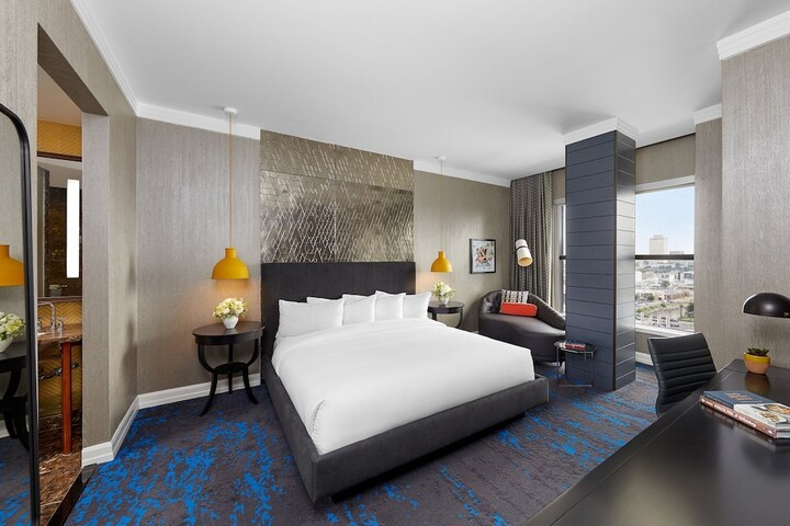 Room 47 of 91