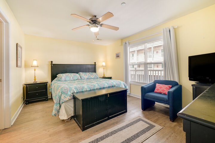 Oak Island Vacation Rental 1 Block to Beach!