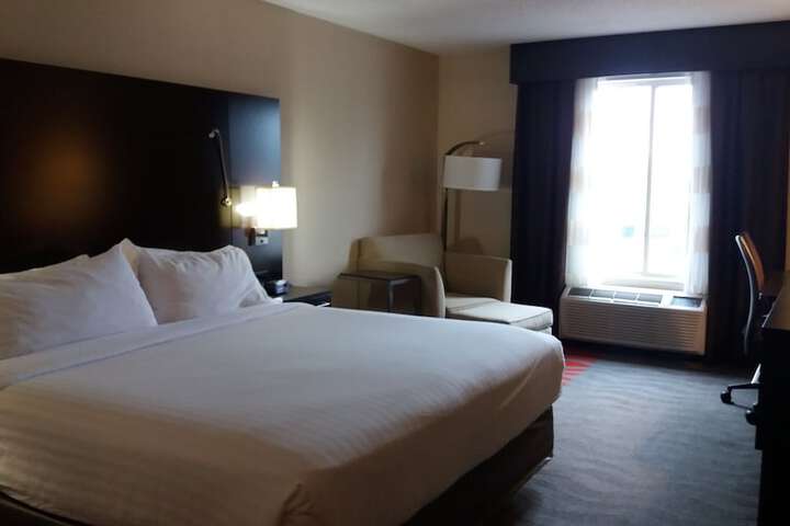 Room 50 of 99