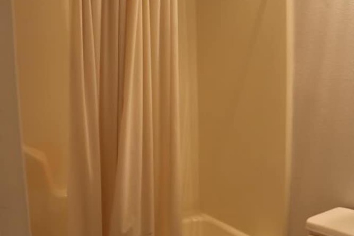 Room 26 of 62