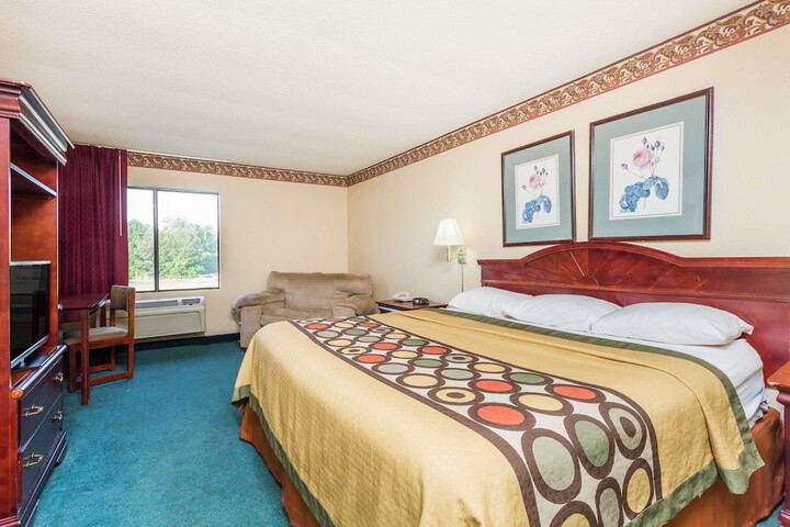 Room 12 of 14