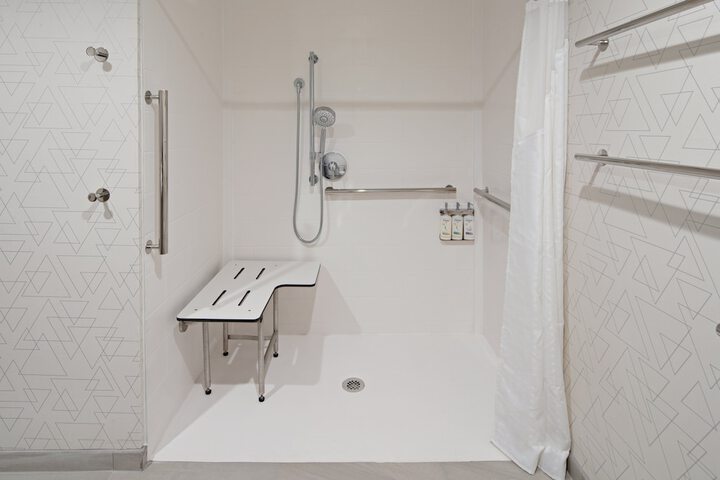 Holiday Inn Express and Suites Hollister by IHG